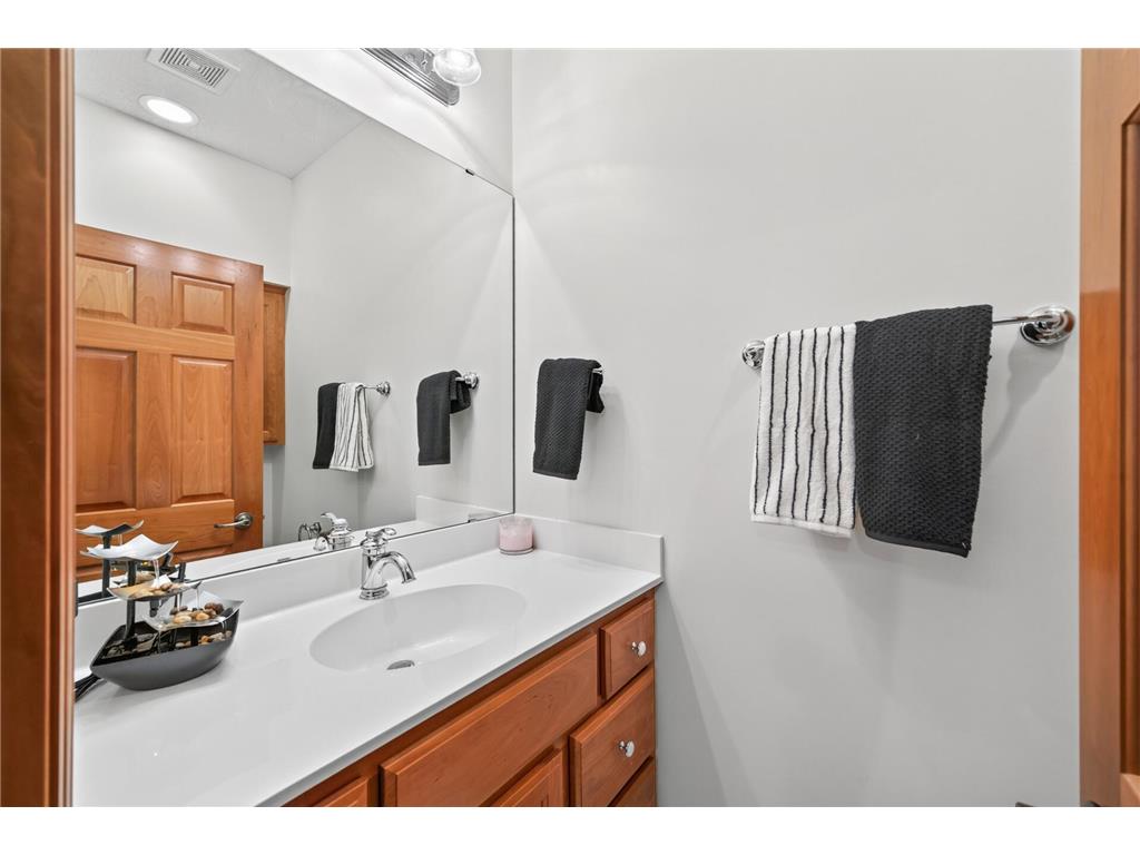 10776 Falling Water Lane #B Woodbury MN 55129 7111465 image20