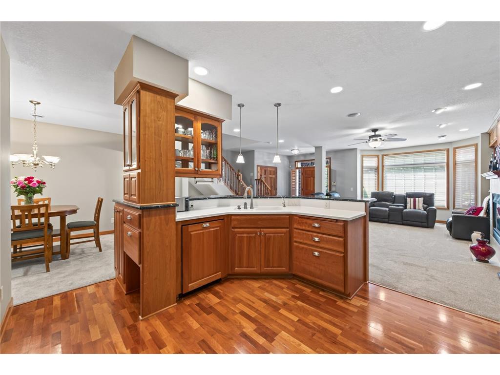 10776 Falling Water Lane #B Woodbury MN 55129 7111465 image7
