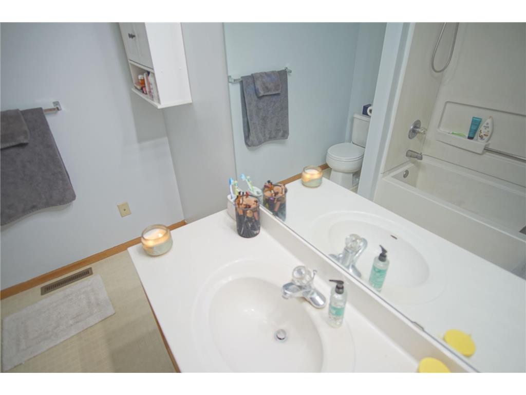 10776 Vale Street NW Coon Rapids MN 55433 7089195 image18