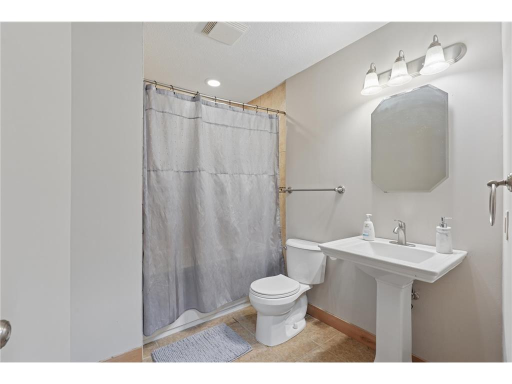 10780 Sailor Way Woodbury MN 55129 7079177 image21