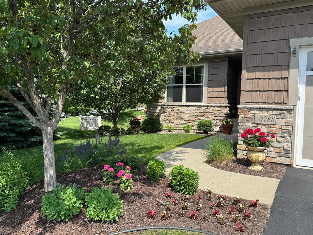 10788 Lyndale Bluffs Trail Bloomington MN 55420 7088409 image3