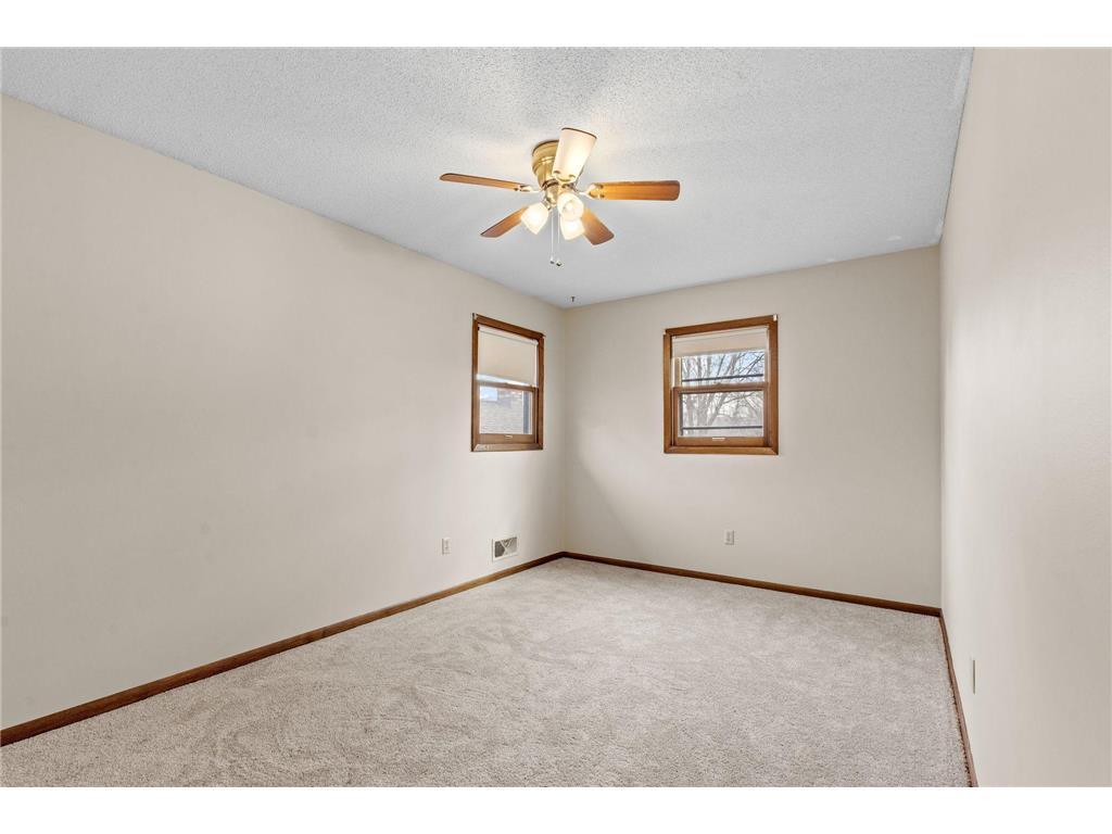 1079 Monroe Street S Shakopee MN 55379 7022788 image15