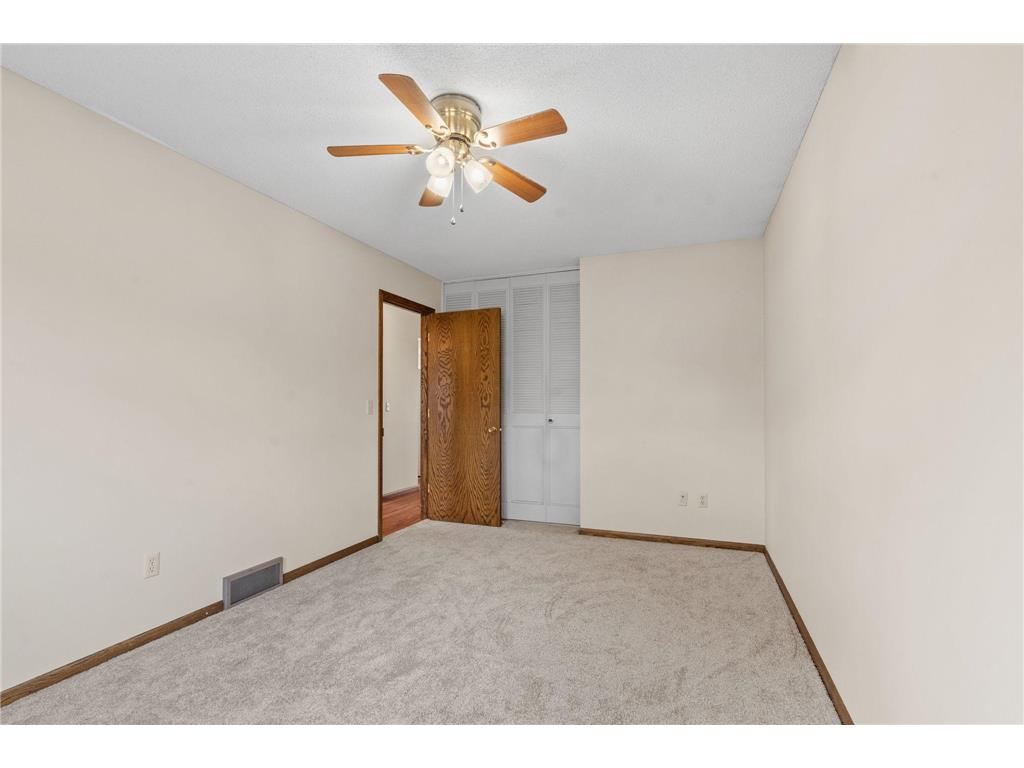 1079 Monroe Street S Shakopee MN 55379 7022788 image16