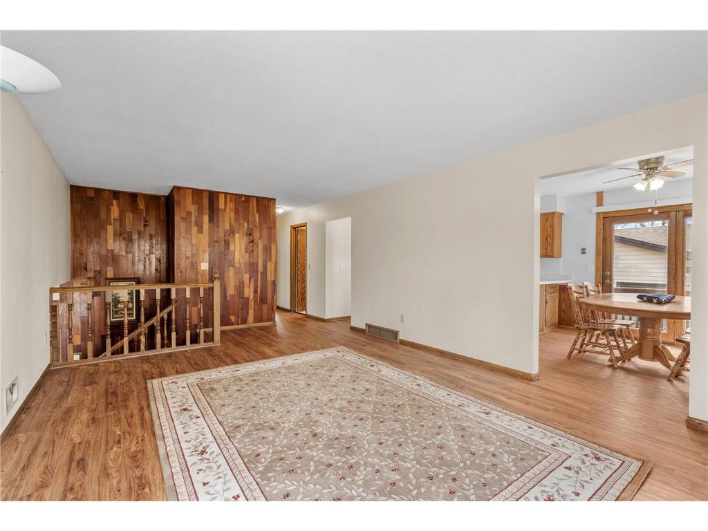 1079 Monroe Street S Shakopee MN 55379 7022788 image7