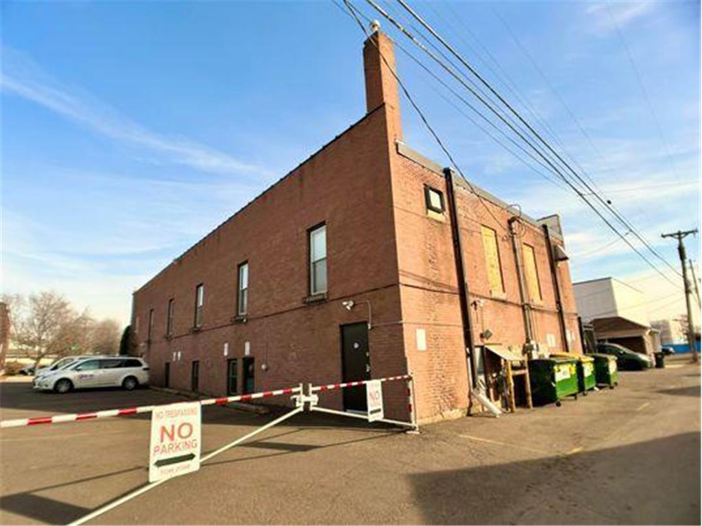 1079 Rice Street Saint Paul MN 55117 6826868 image2