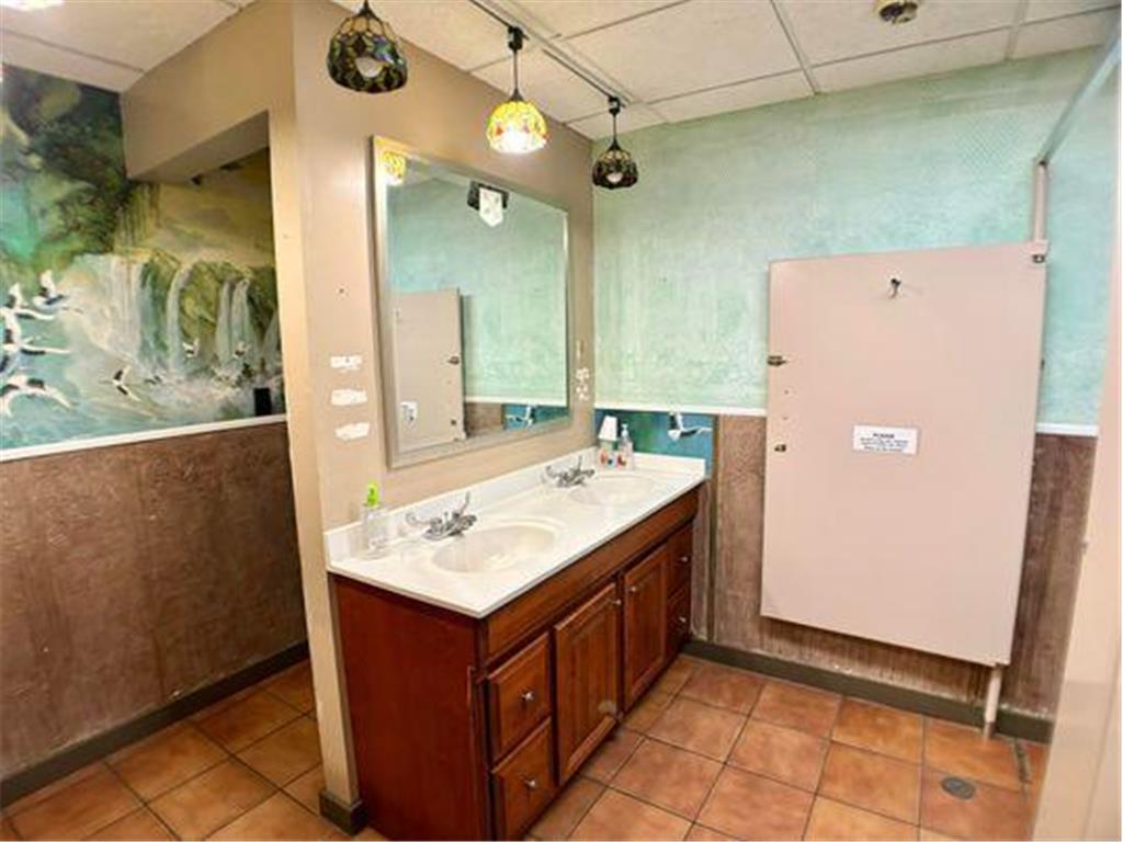 1079 Rice Street Saint Paul MN 55117 6826868 image26