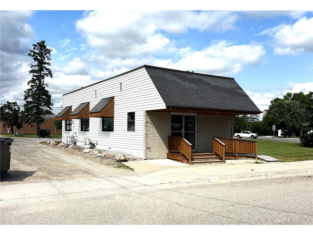 108 1st Street NE Baudette MN 56623 6768349 image1