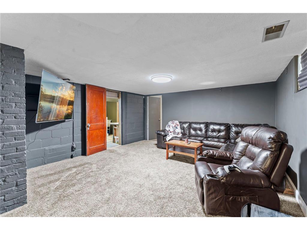 108 3rd Street W Jordan MN 55352 7005355 image18