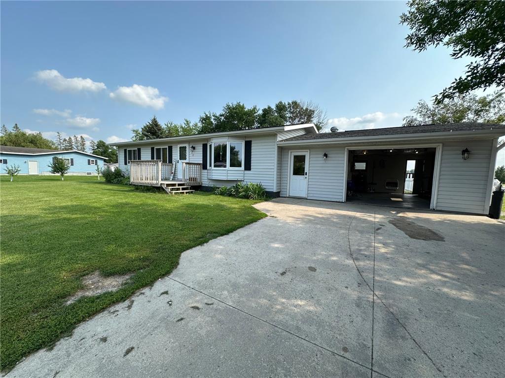 108 8th Street SW Roseau MN 56751 6575388 image1
