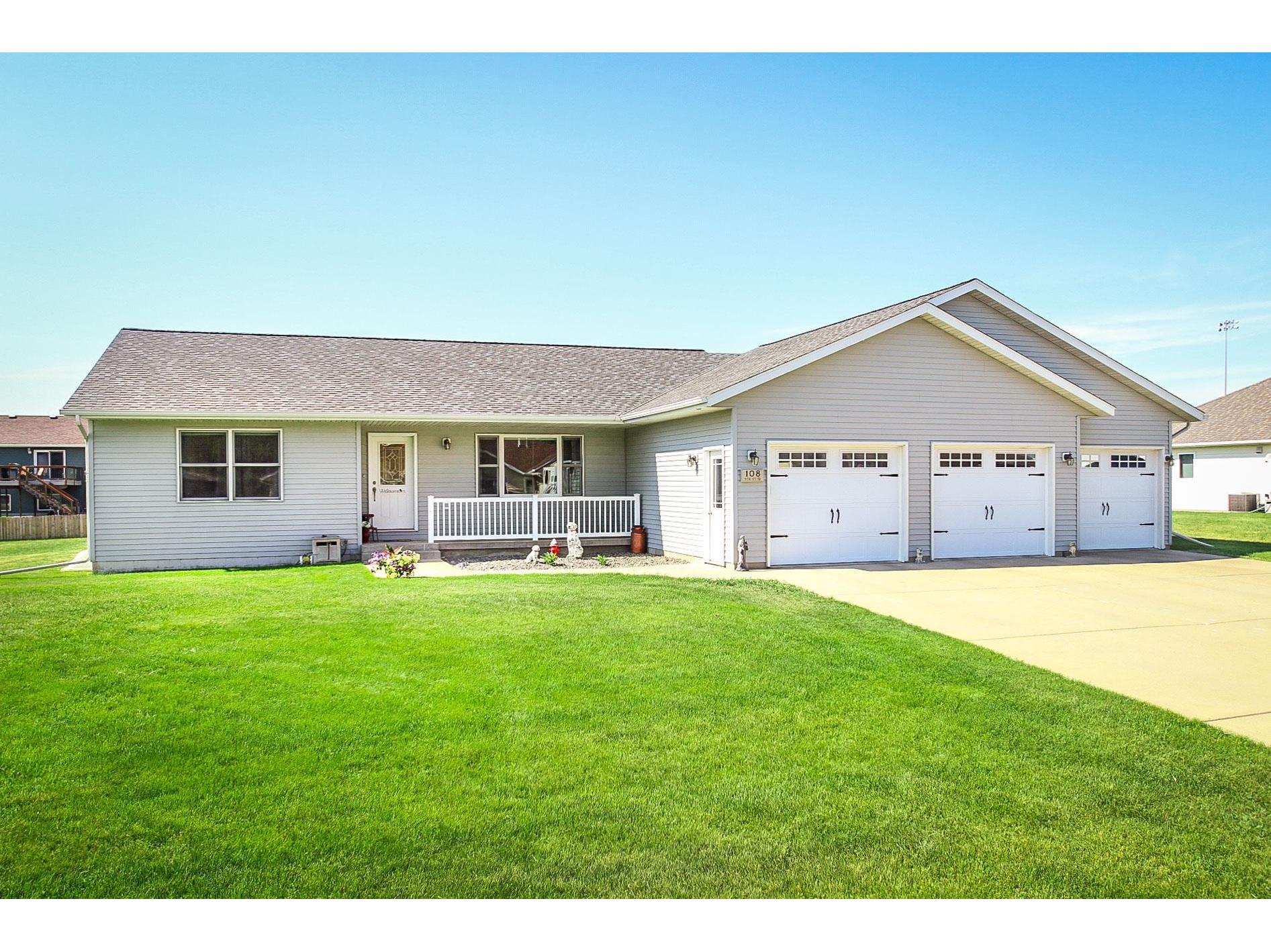 108 9th Street SE, Freeport, MN 56331 MLS 6002691 Edina Realty