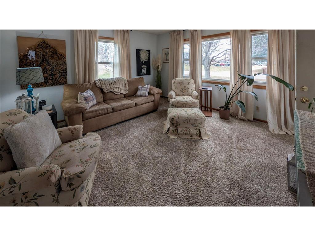 108 Center Street Freeborn MN 56032 7047061 image11