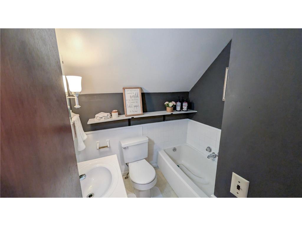 108 Center Street Freeborn MN 56032 7047061 image21