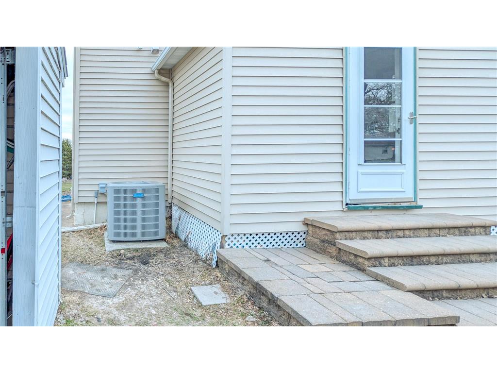 108 Center Street Freeborn MN 56032 7047061 image24