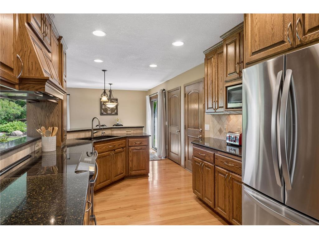 108 Knoll Circle E Burnsville MN 55337 7097303 image5