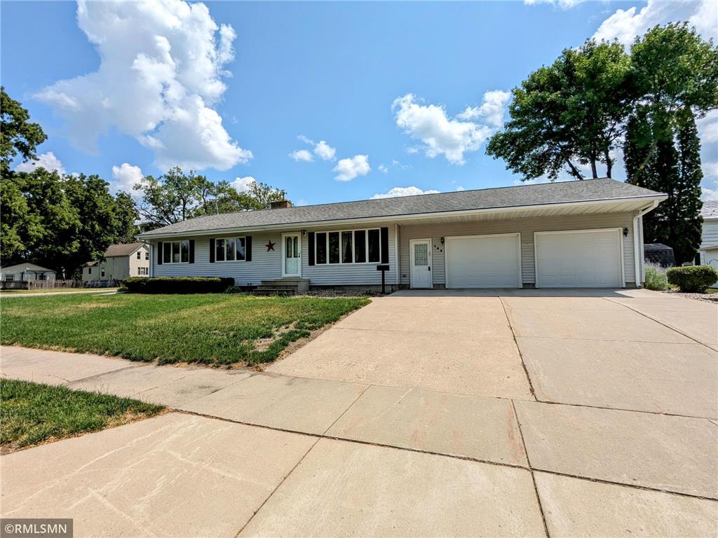 108 Park Street N Fairfax MN 55332 6406004 image1