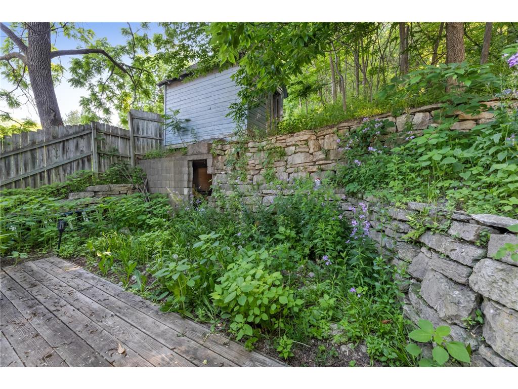 108 S Hill Street Fountain City WI 54629 7086506 image23