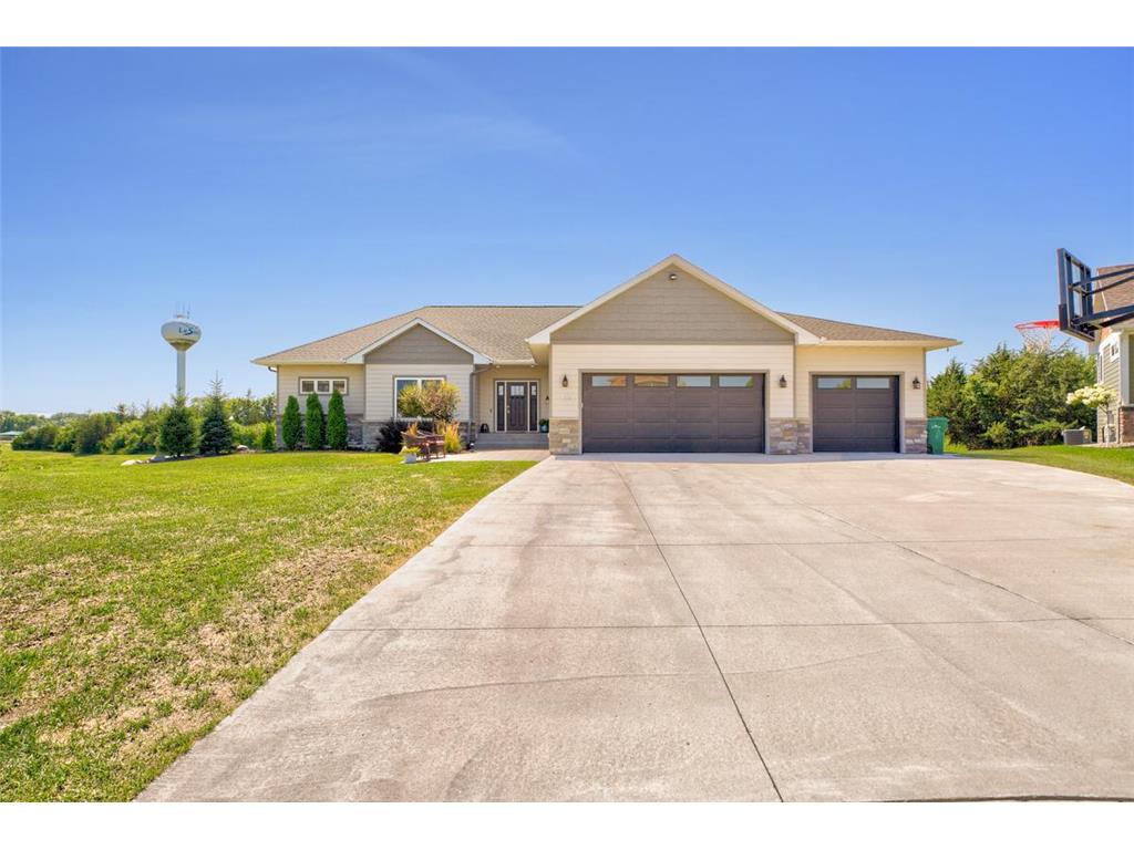 108 Spruce Court, Le Sueur, MN, 56058 MLS 6244574 Edina Realty