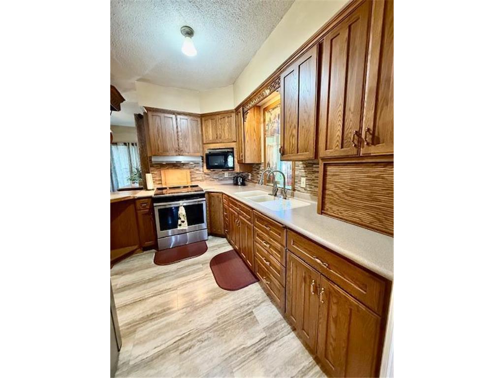 108 W 4th Street Redwood Falls MN 56283 7047845 image33