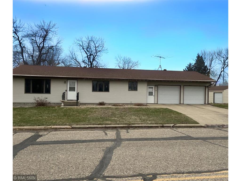 108 W Sherman Avenue Ellsworth MN 56129 6695719 image1