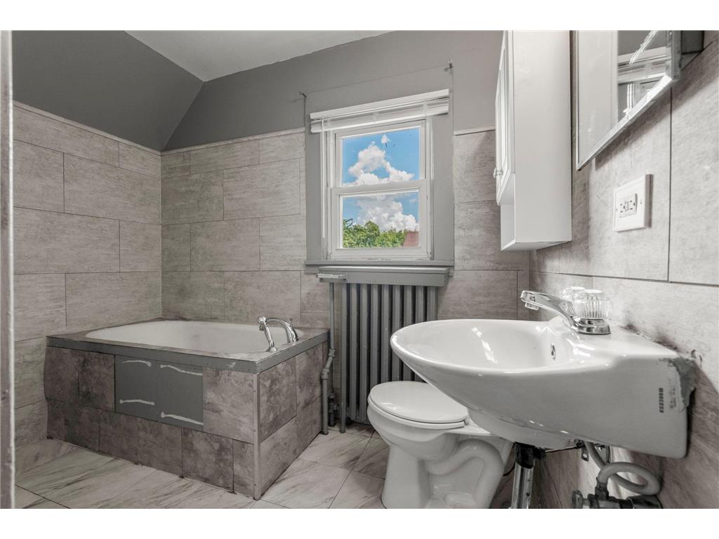 1080 Cook Avenue E Saint Paul MN 55106 7097658 image25