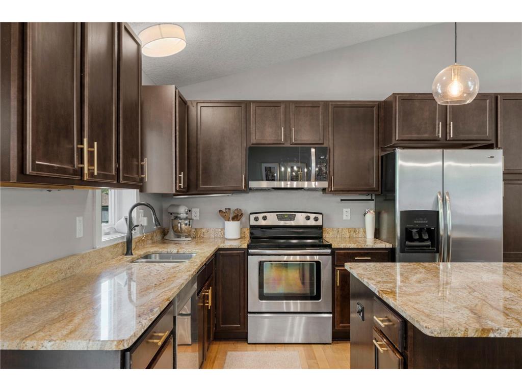 10800 Harrison Avenue S Bloomington MN 55437 7068015 image9