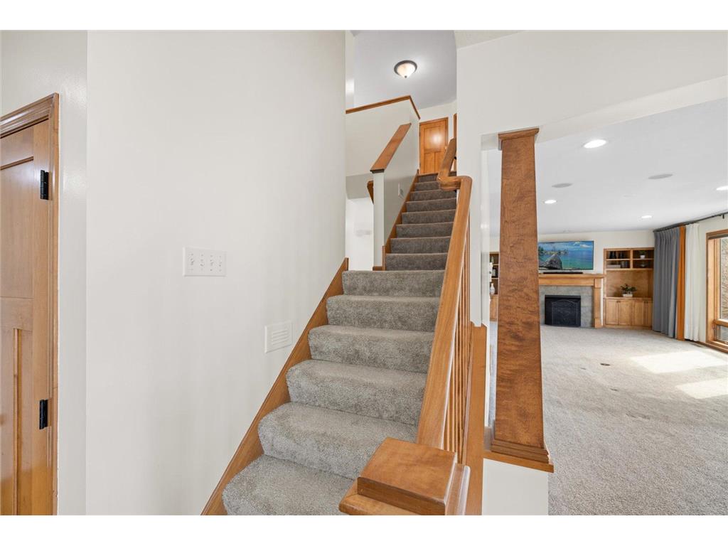 10803 Hawthorn Trail Woodbury MN 55129 7052301 image19
