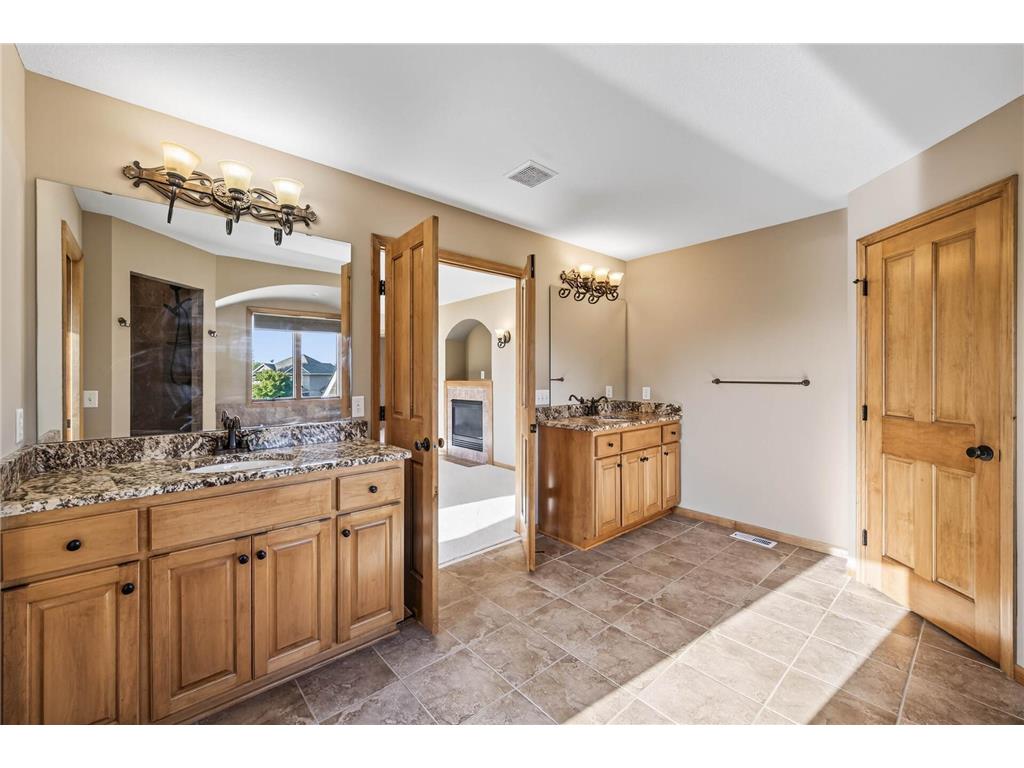 10803 Jersey Drive N Brooklyn Park MN 55445 7040707 image33