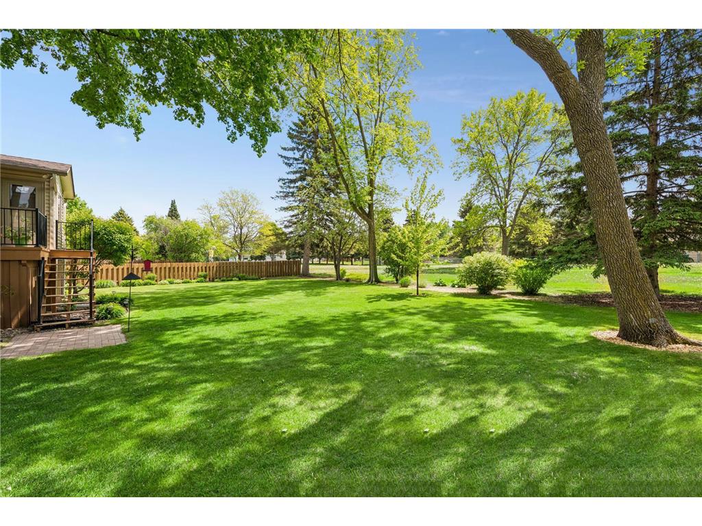 10805 99th Place N Maple Grove MN 55369 7079490 image4