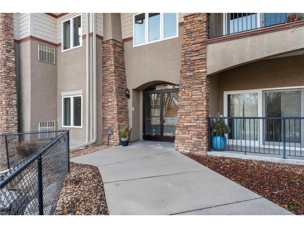 10806 S Shore Drive #103 Plymouth MN 55441 7033025 image5