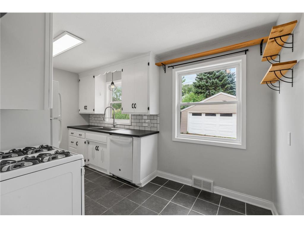 1081 Saint Paul Avenue Saint Paul MN 55116 7105737 image8