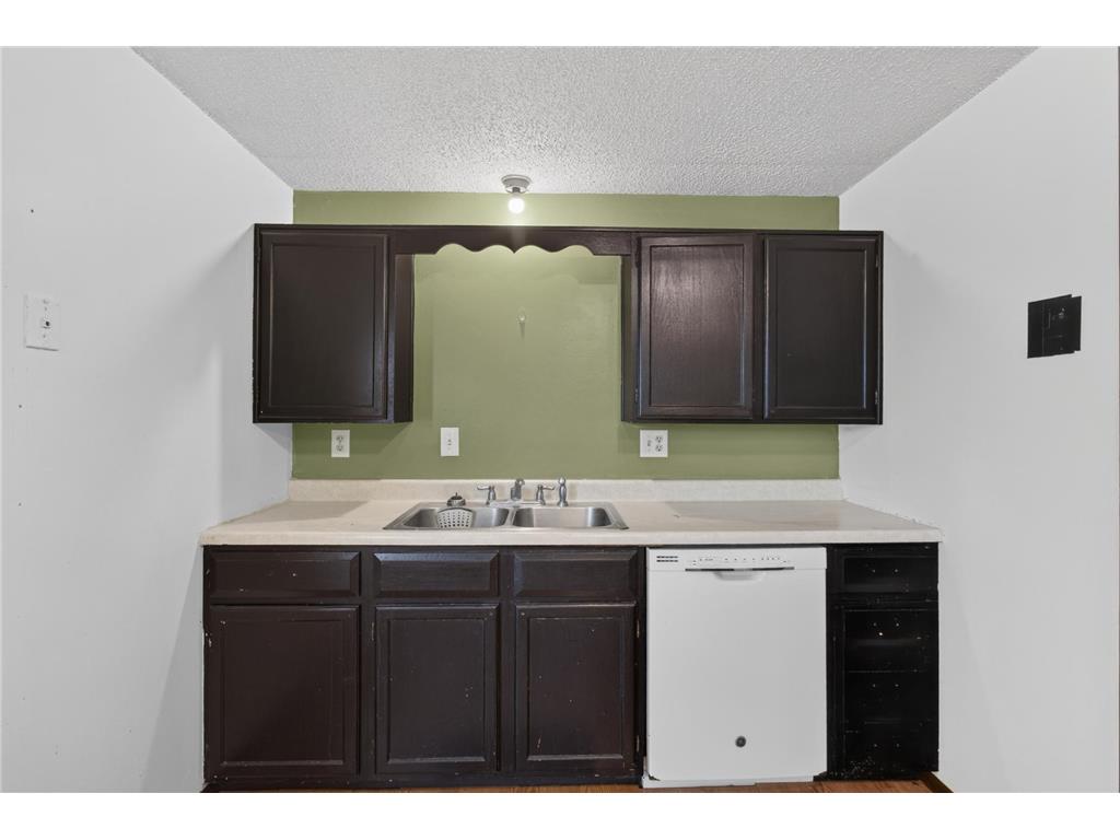 1081 Zemble Street Chaska MN 55318 7098431 image6