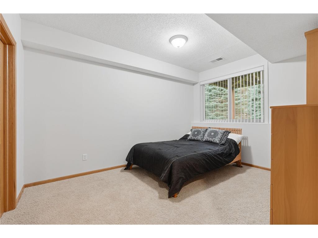 10812 Thone Circle Woodbury MN 55129 7096519 image31