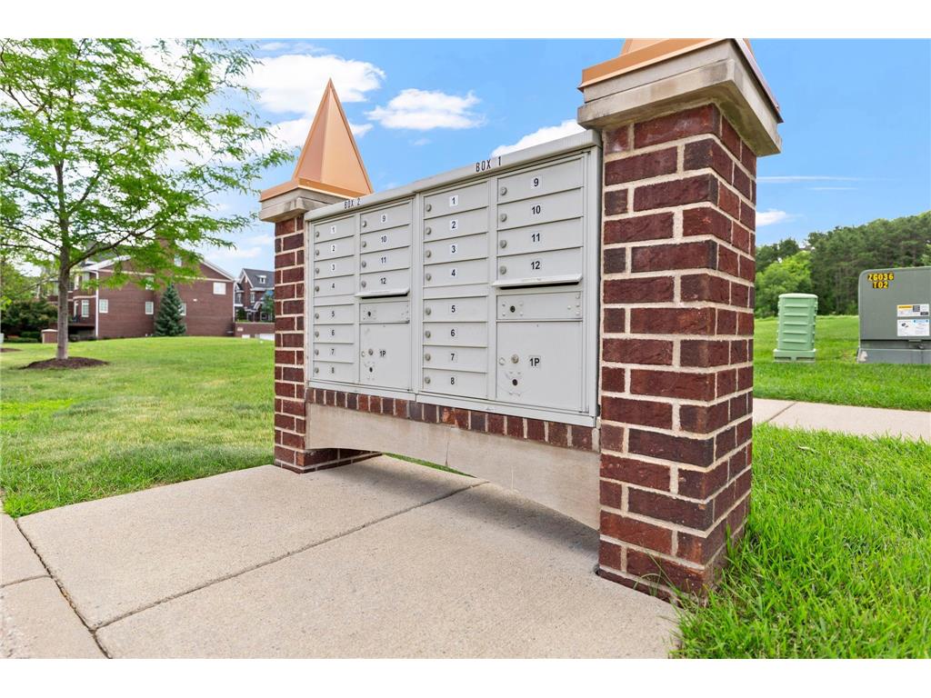 10814 Falling Water Lane #D Woodbury MN 55129 7003929 image63