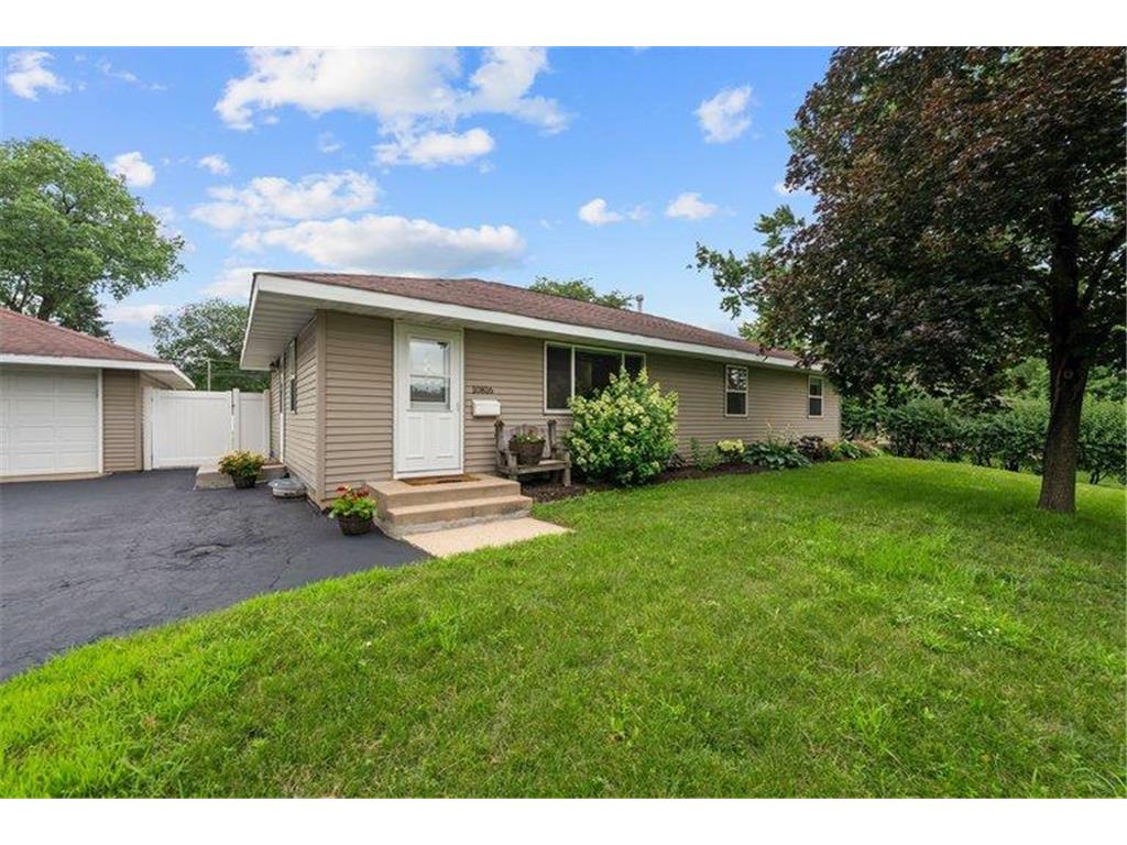10816 Stanley Avenue S Bloomington MN 55437 7107751 image1