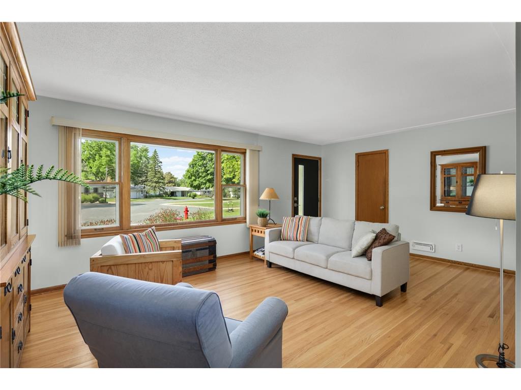 10816 Toledo Circle Bloomington MN 55437 7072431 image4