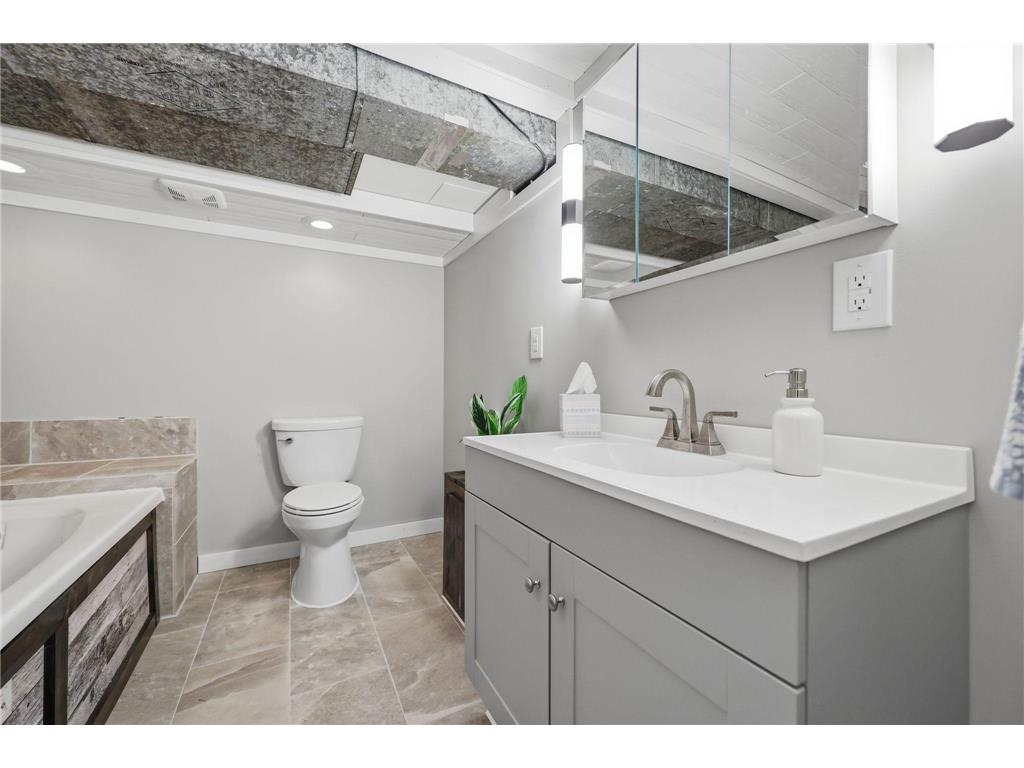 10819 President Drive NE Blaine MN 55434 7054697 image22