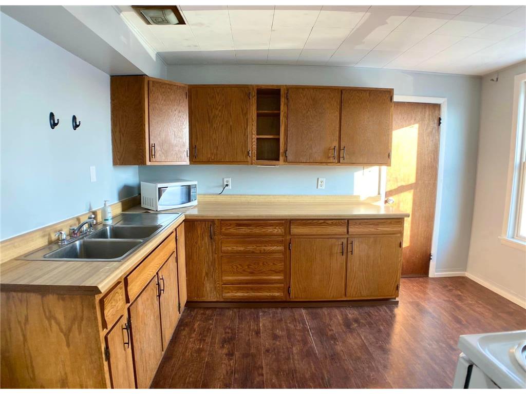 1082 Payne Avenue Saint Paul MN 55130 7001655 image11