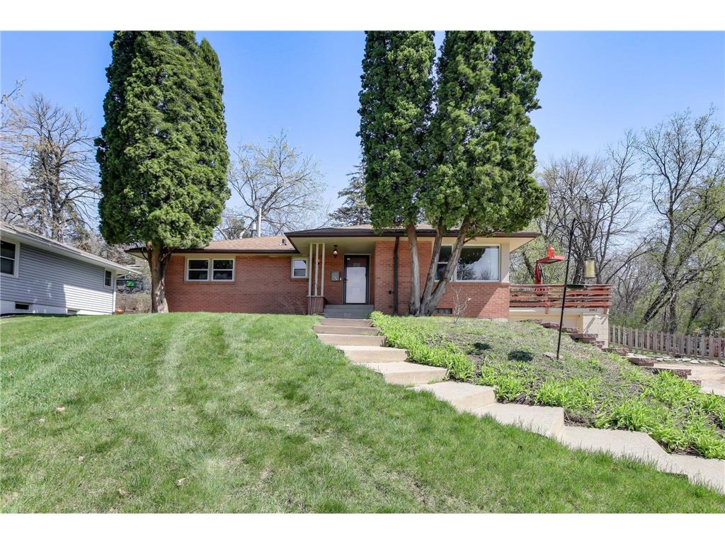 1082 Prior Avenue S Saint Paul MN 55116 7040738 image1