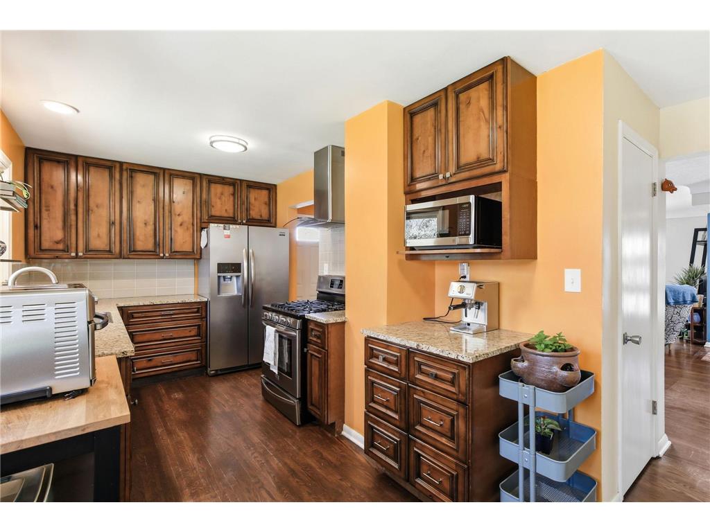 1082 Prior Avenue S Saint Paul MN 55116 7040738 image12