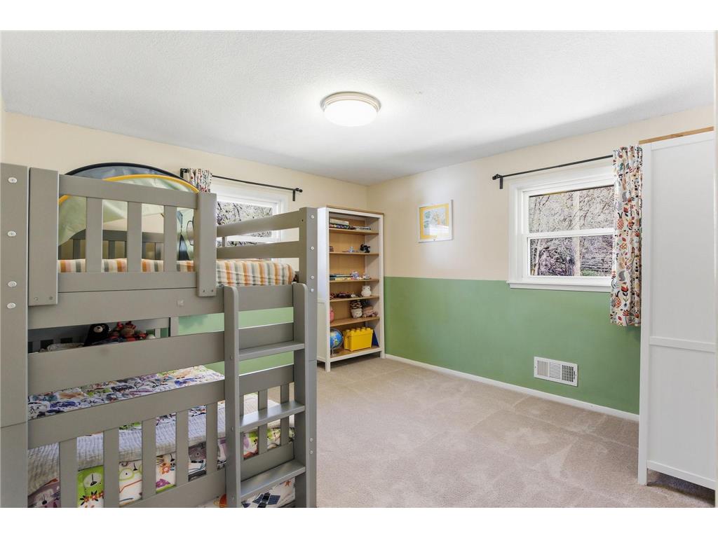1082 Prior Avenue S Saint Paul MN 55116 7040738 image16