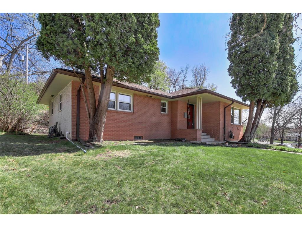 1082 Prior Avenue S Saint Paul MN 55116 7040738 image2