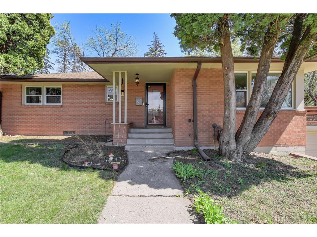 1082 Prior Avenue S Saint Paul MN 55116 7040738 image3