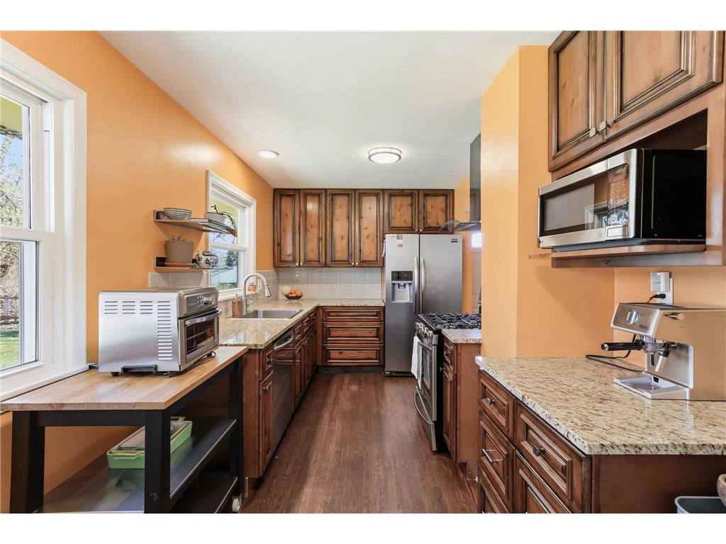 1082 Prior Avenue S Saint Paul MN 55116 7040738 image9