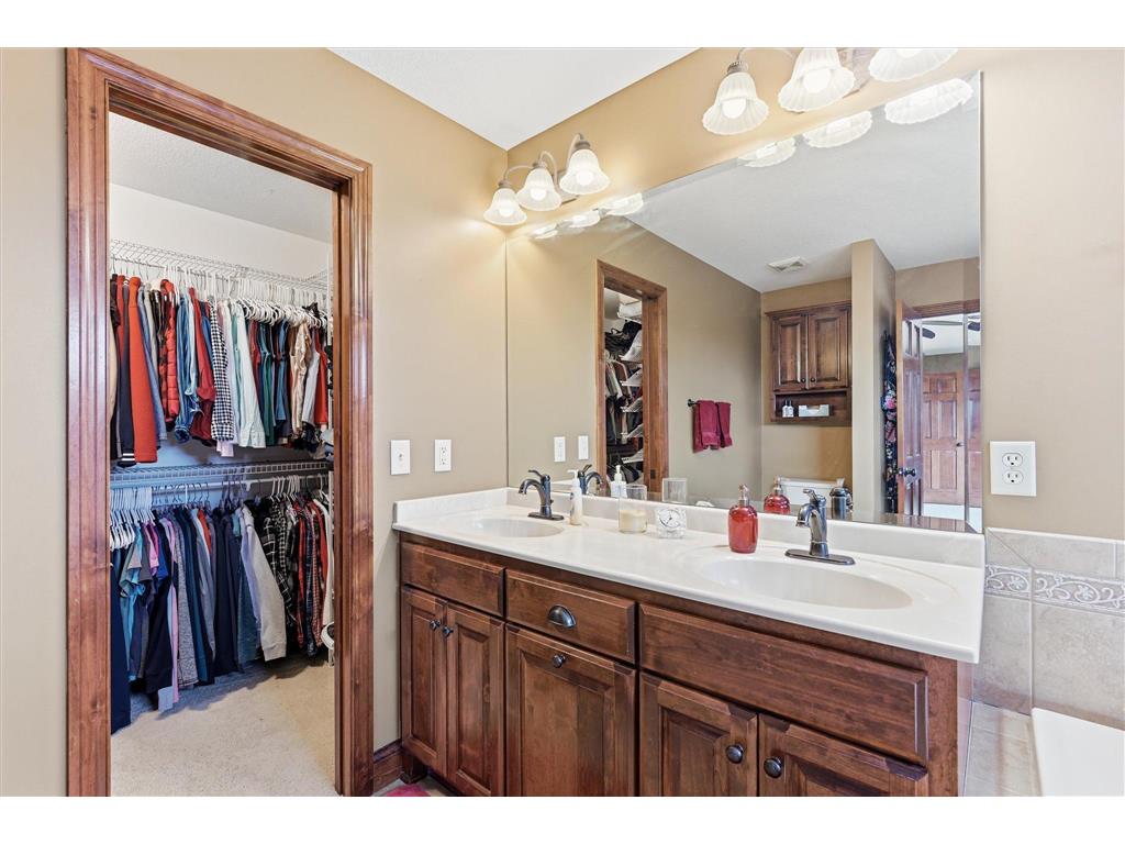 10827 Jersey Drive N Brooklyn Park MN 55445 7053349 image28