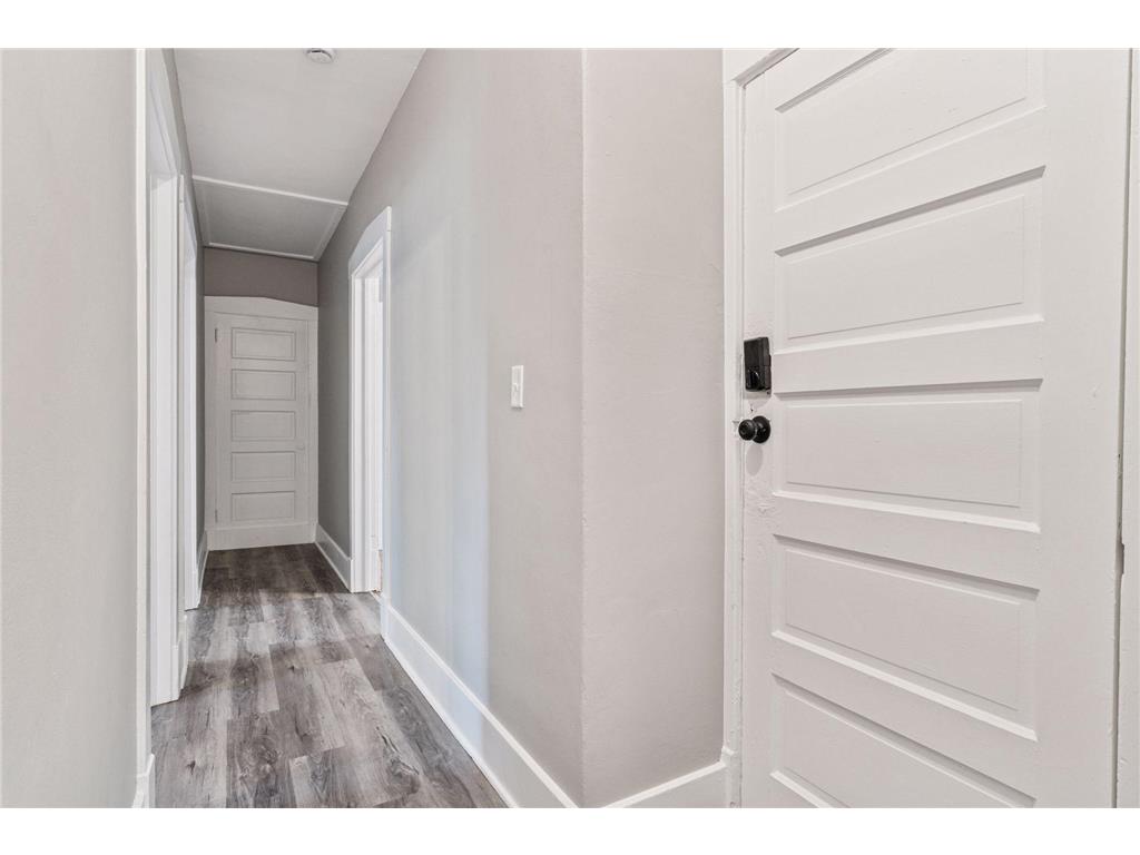 1083 Chatsworth Street N Saint Paul MN 55103 7028228 image17