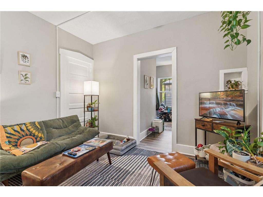 1083 Chatsworth Street N Saint Paul MN 55103 7028228 image2