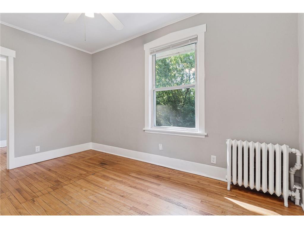 1083 Chatsworth Street N Saint Paul MN 55103 7028228 image24