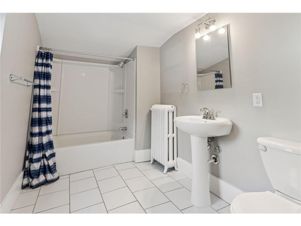 1083 Chatsworth Street N Saint Paul MN 55103 7028228 image29