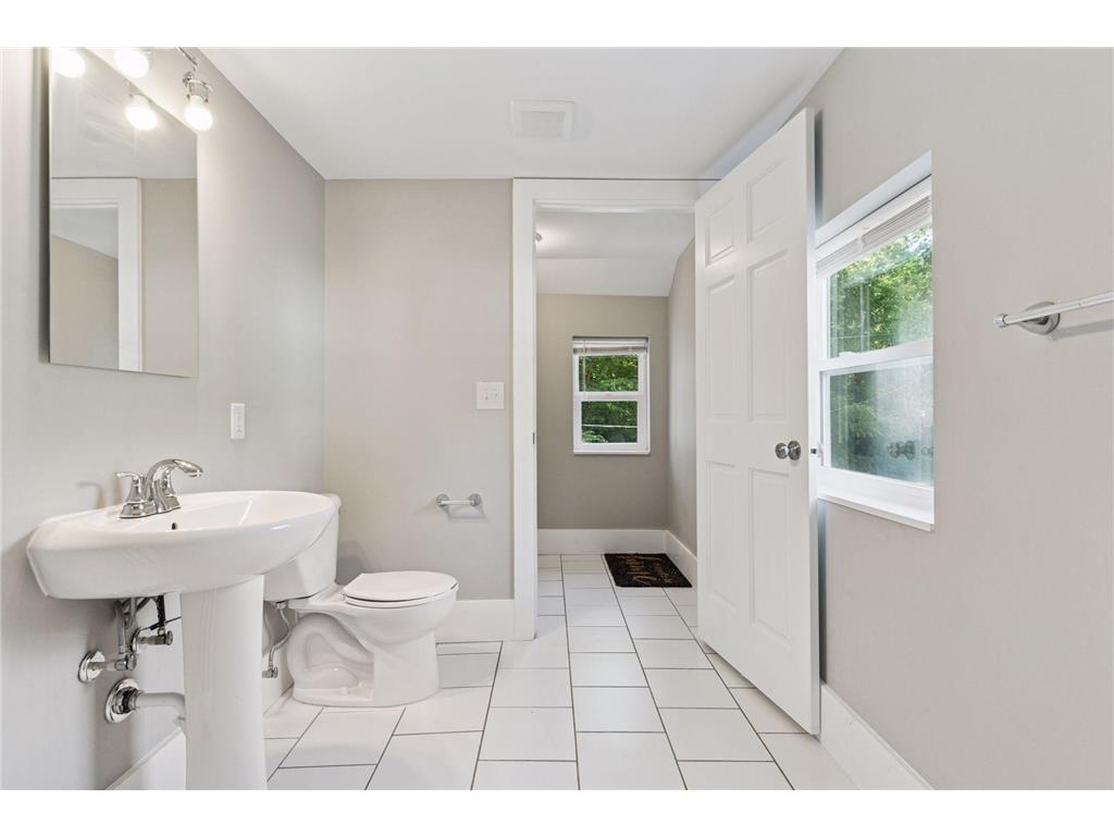 1083 Chatsworth Street N Saint Paul MN 55103 7028228 image30