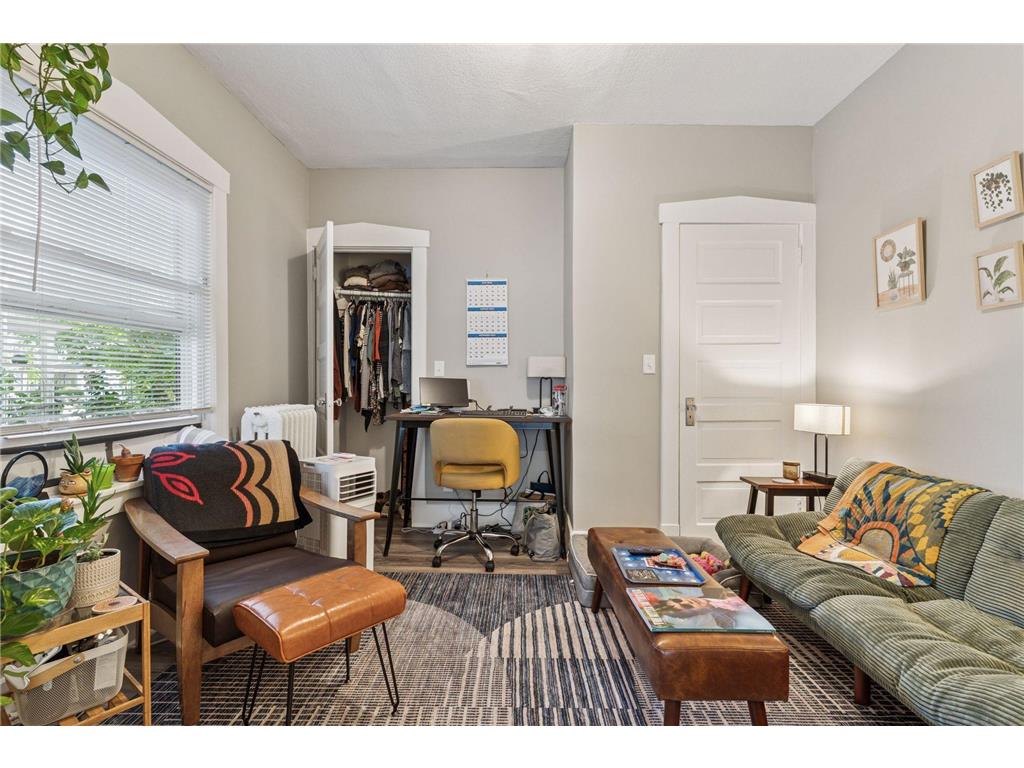 1083 Chatsworth Street N Saint Paul MN 55103 7028228 image5